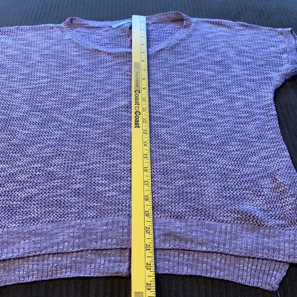 Button back sweater - Picture 4 of 10